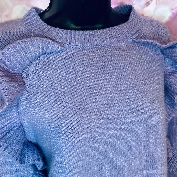 🪻Gorgeous Ruffle Sweater🪻 - Picture 5 of 10